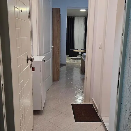 Anita's * Τίρανα